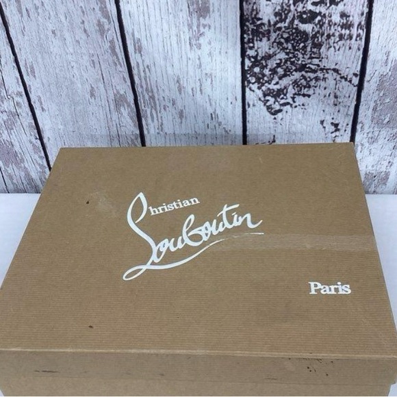 Authenticated Women's Christian Louboutin Palais Royal
Suede Bronze size 35 - Picture 6 of 15